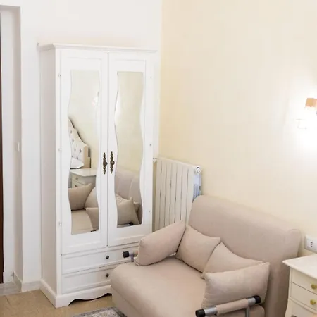 Just Chilling * Roma